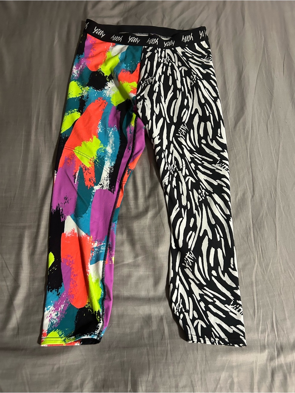 YITTY Black & Neon Multicolor Paint-Splash Leggings Size L